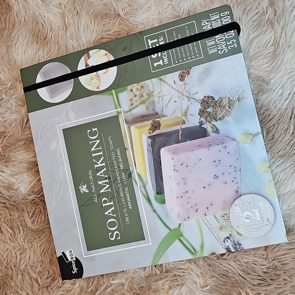 Spicebox - Introduction to Soap Making Kit - Picture 2 of 11